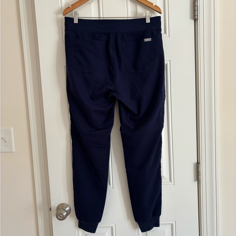 FIGS scrubs top & bottom set